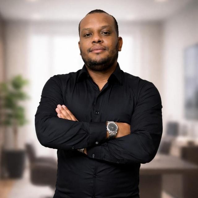 Falcão, fundador e CEO da AEJ Móveis Exclusivos
